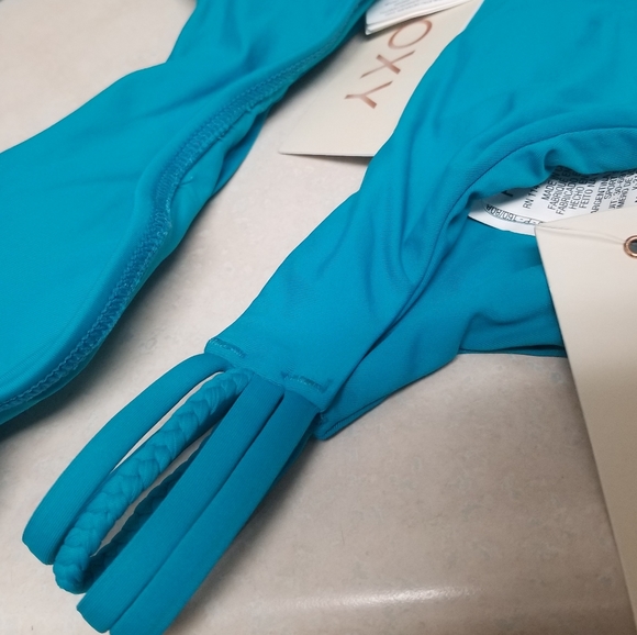 SWIM SET🌻🏊‍♀️👙🌴 - Picture 4 of 12